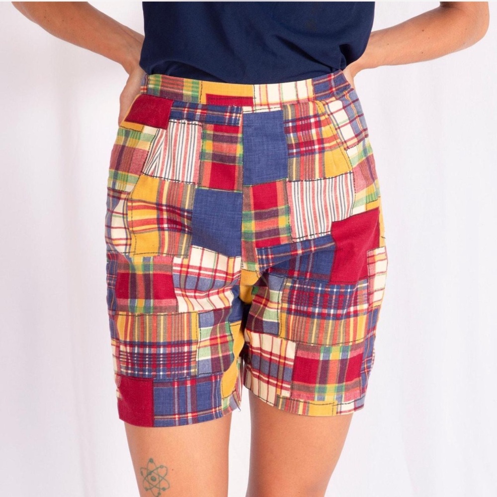 1960s Plaid Shorts | Small | Waist 26" |
Patchwork Print | Vintage